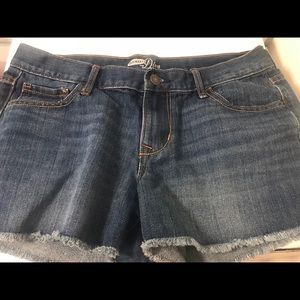 4 for $15 Eligible!! - Old Navy Shorts - size 6